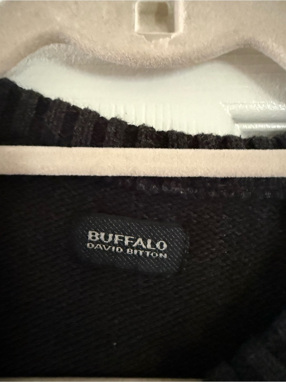 Buffalo Men's Dark Charcoal Cable Knit Crewneck Sweater Medium - Picture 2 of 6